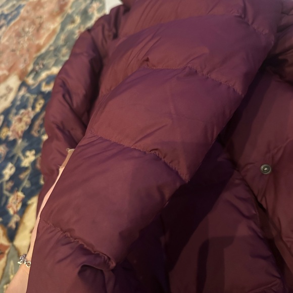 North Face Puffer Jacket with Hood - Picture 6 of 12